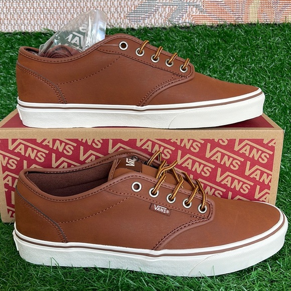 Vans Men’s Atwood
(Leather)Brown/Mashmallow
VN0A327LLYV
Sneakers - Picture 1 of 16